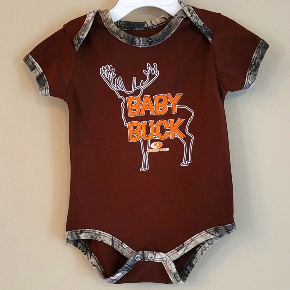 Mossy Oak "Baby Buck" brown onesie/bodysuit